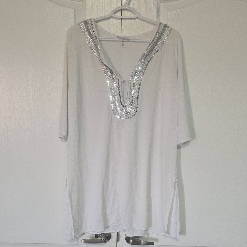 Elegant White Tunic with Silver Accents